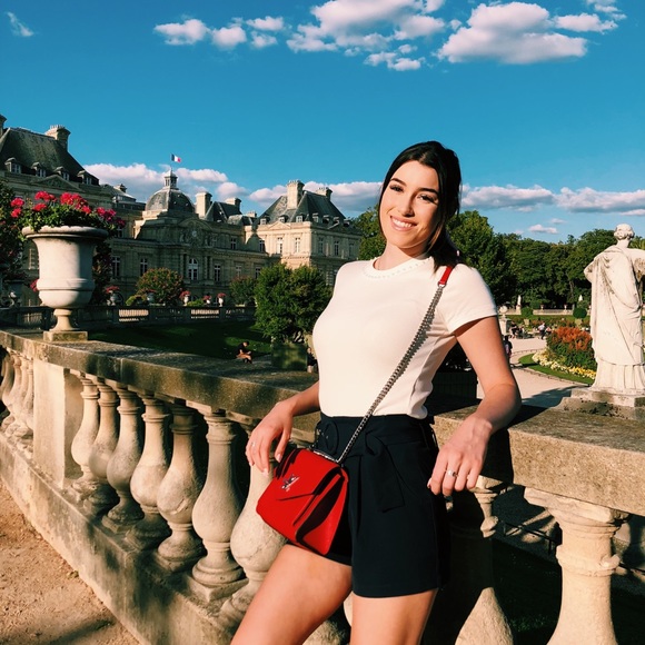 Meet your Posher, Jackie - Picture 1 of 1